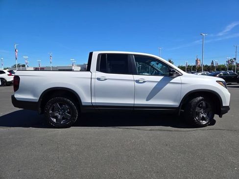 New 2026 Honda Ridgeline TrailSport image 3