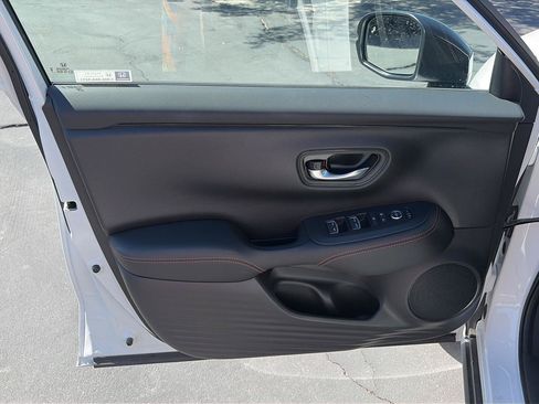 Used 2027 Honda HR-V Sport image 18
