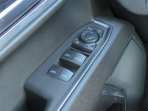 Used 2025 GMC Sierra 1500 SLT RWD image 24