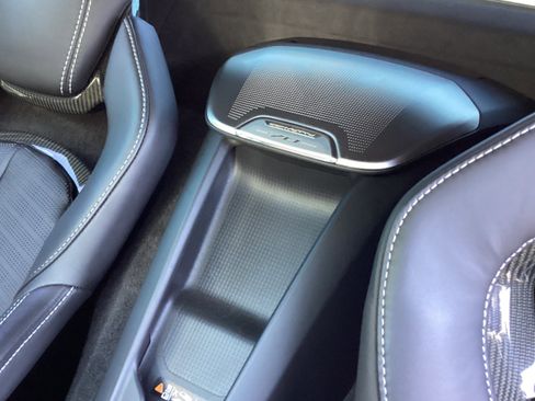 Used 2023 Chevrolet Corvette Stingray Premium Conv w/ 3LT image 32