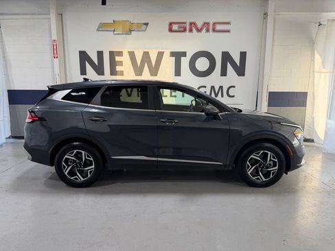 Used 2024 Kia Sportage LX FWD image 31