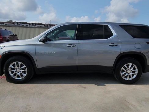 Certified 2023 Chevrolet Traverse LS FWD image 5