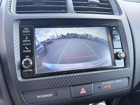 Used 2025 Mitsubishi Outlander Sport LE AWD/4WD image 17
