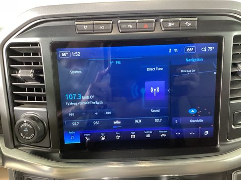 Used 2022 Ford F150 Lariat w/ Equipment Group 502A High AWD/4WD image 30