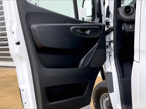 New 2025 Mercedes-Benz Sprinter 2500 image 10