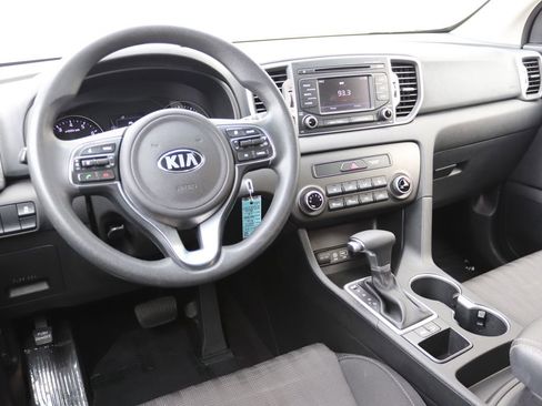 Used 2017 Kia Sportage LX image 16