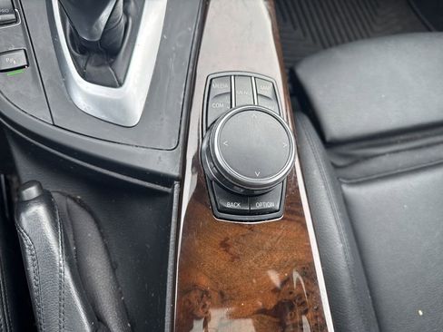 Used 2017 BMW 330i xDrive Sedan w/ Premium Package image 28