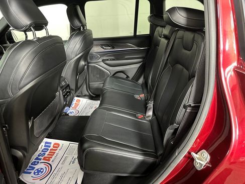 Used 2024 Jeep Grand Cherokee Overland image 25