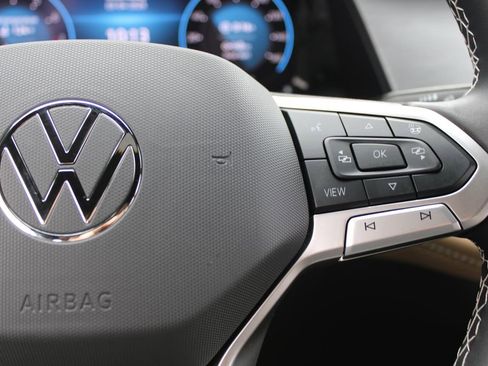 Certified 2024 Volkswagen Atlas Cross Sport SE image 12