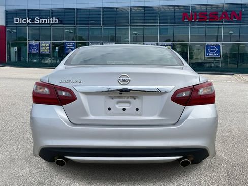 Used 2018 Nissan Altima 2.5 S w/ S Convenience Package image 5
