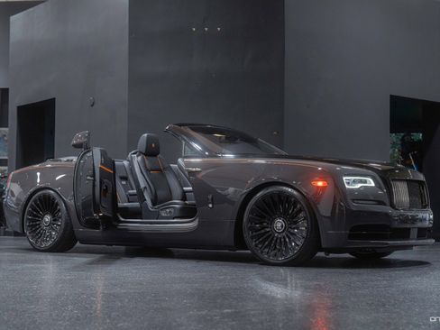 Used 2018 Rolls-Royce Dawn image 17