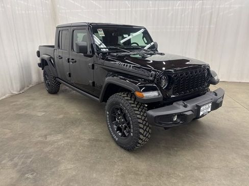 Used 2025 Jeep Gladiator Willys image 1