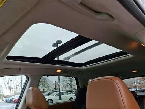 Used 2022 Nissan Pathfinder Platinum w/ Cargo Package image 12