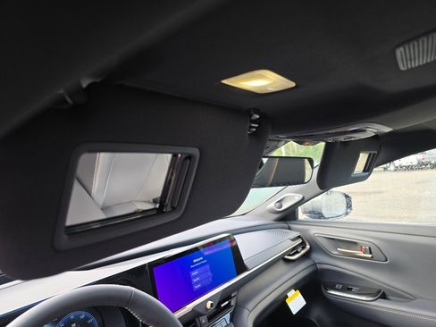 New 2026 Toyota Crown Platinum image 13