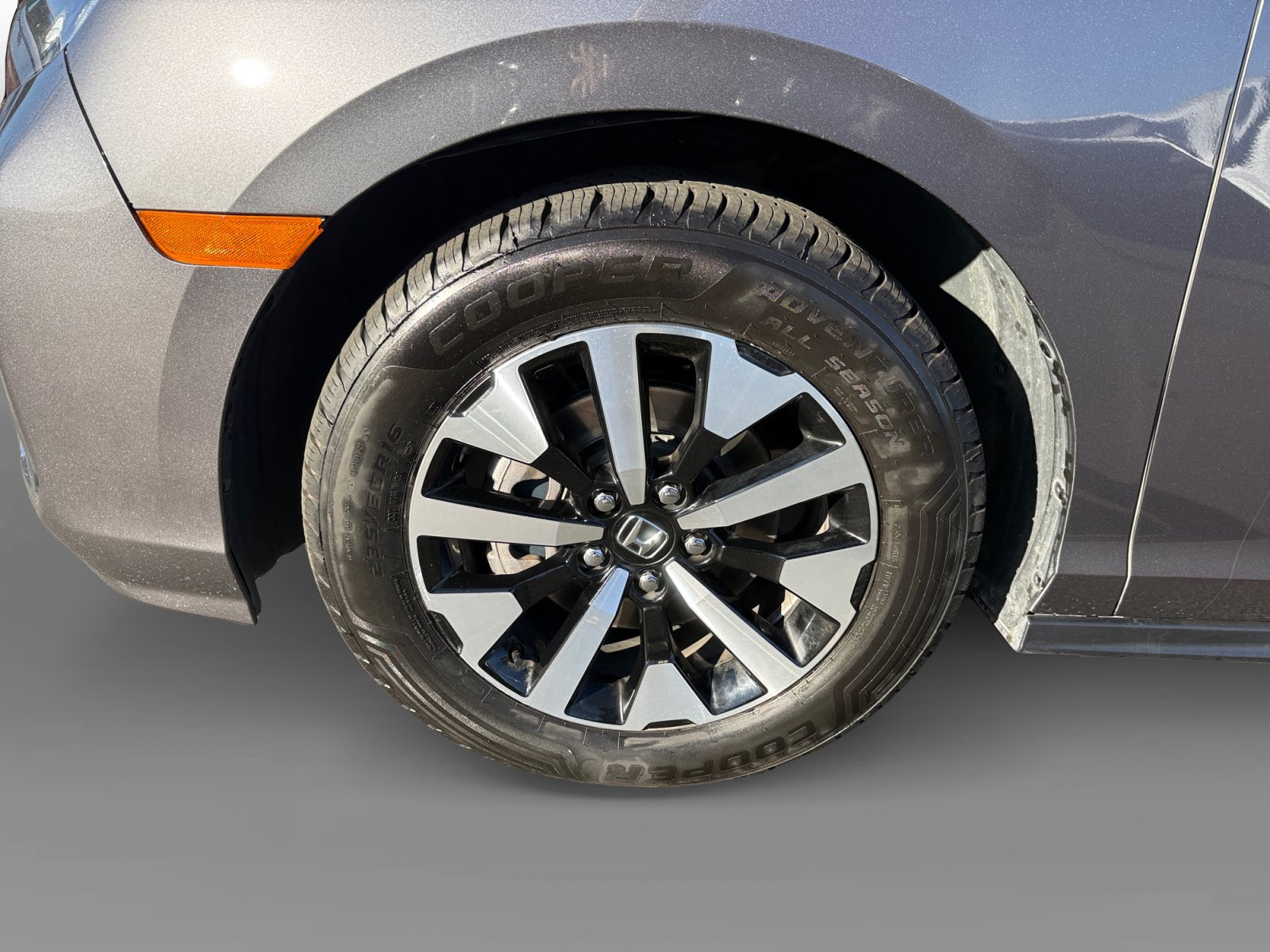 Used 2025 Honda Odyssey EX-L image 9