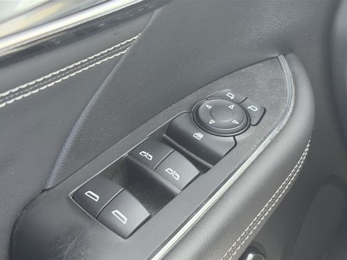 Used 2021 Buick Envision Preferred AWD/4WD image 27