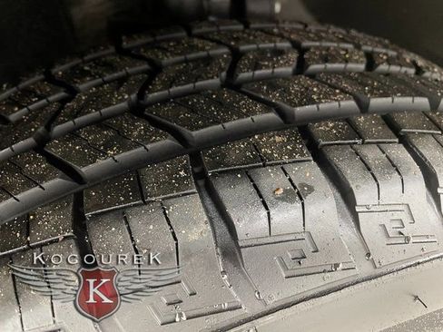 Used 2024 Kia Sorento S image 8