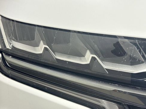 Used 2022 Chevrolet Tahoe RST w/ Sport Performance Package image 39