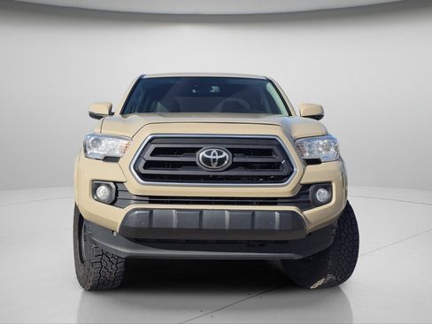 Used 2020 Toyota Tacoma SR5 image 3