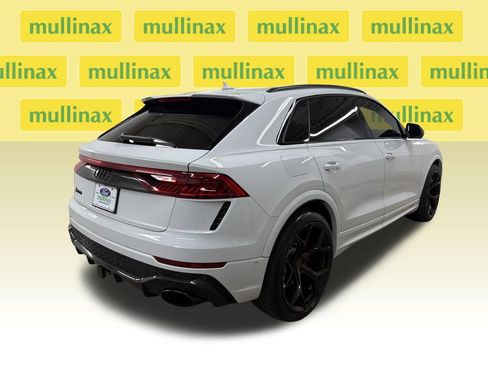 Used 2023 Audi RS Q8 AWD/4WD image 3