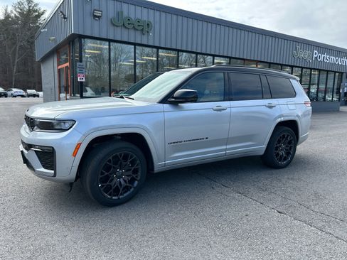 New 2026 Jeep Grand Cherokee L Summit image 11