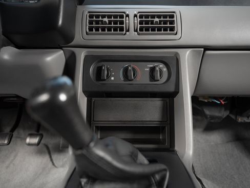 Used 1993 Ford Mustang Cobra RWD image 38