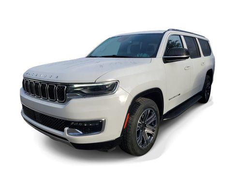 Used 2023 Jeep Wagoneer L Series II AWD/4WD image 2