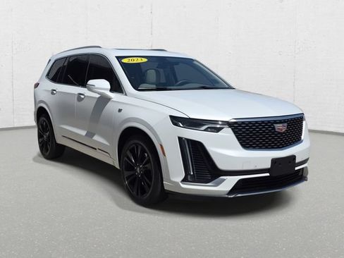 Used 2023 Cadillac XT6 Premium Luxury AWD/4WD image 3