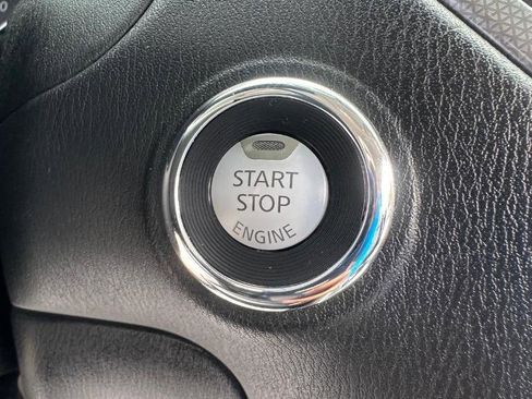 Used 2019 Nissan Pathfinder SL AWD/4WD image 30