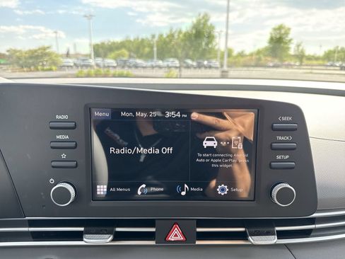 New 2026 Hyundai Elantra Sport FWD image 18
