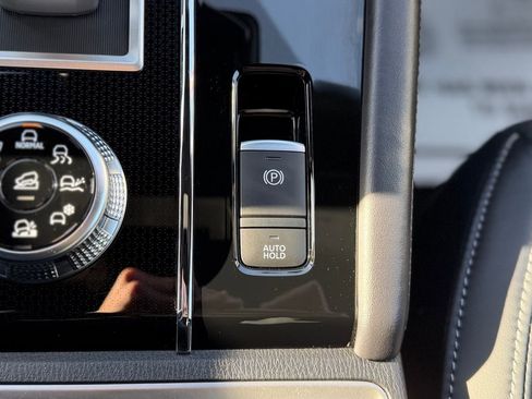 Used 2025 Mitsubishi Outlander SEL Black Edition image 22