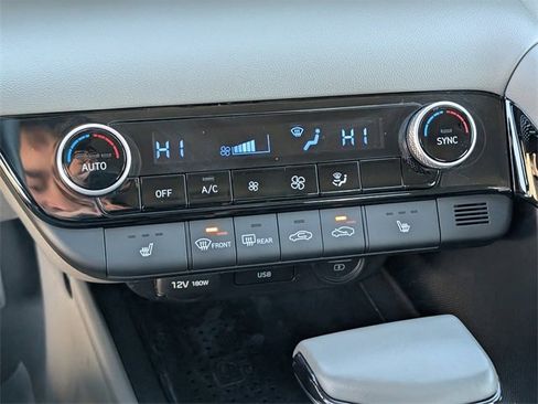 Used 2022 Hyundai Elantra SEL w/ Convenience Package image 31