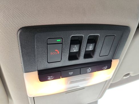 Used 2022 Nissan Rogue Platinum w/ Head-Up Display Package image 20