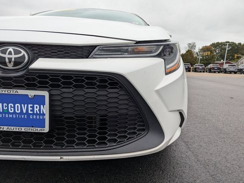 Used 2022 Toyota Corolla LE image 11