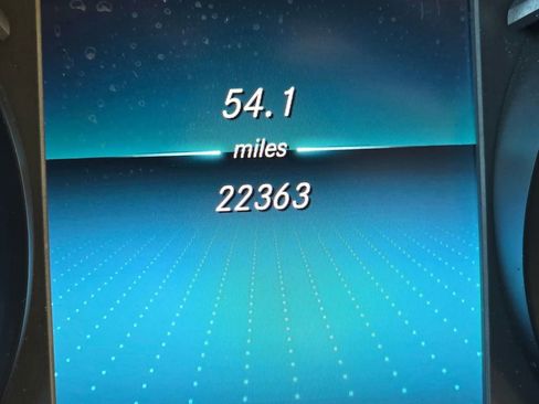 Used 2021 Mercedes-Benz GLC 300 4MATIC image 27