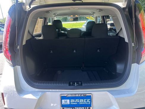 Used 2024 Kia Soul LX w/ Option Group 015 FWD image 29
