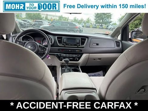 Used 2018 Kia Sedona LX FWD image 38
