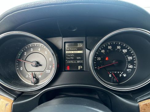 Used 2013 Jeep Grand Cherokee Overland image 16