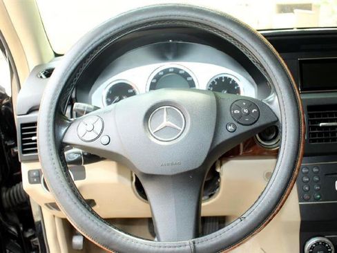 Used 2012 Mercedes-Benz GLK 350 2WD image 17