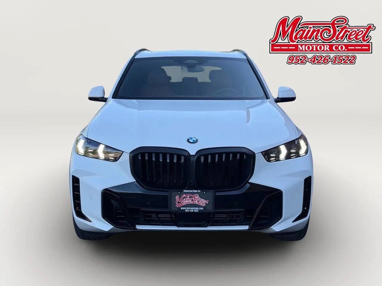 Used 2024 BMW X5 sDrive40i w/ M Sport Package RWD image 2