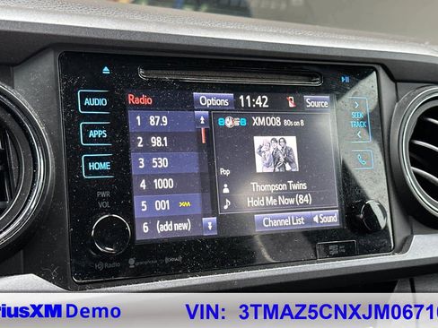 Used 2018 Toyota Tacoma TRD Sport image 32