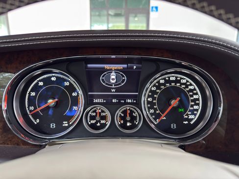 Used 2016 Bentley Continental GT image 25