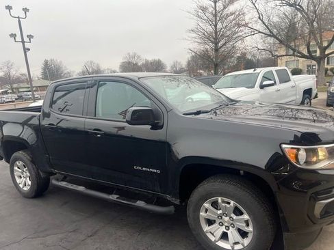 Used 2022 Chevrolet Colorado LT w/ LT Convenience Package image 3