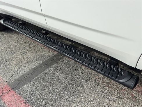 Used 2022 Chevrolet Tahoe Z71 w/ Z71 Off-Road Package image 10