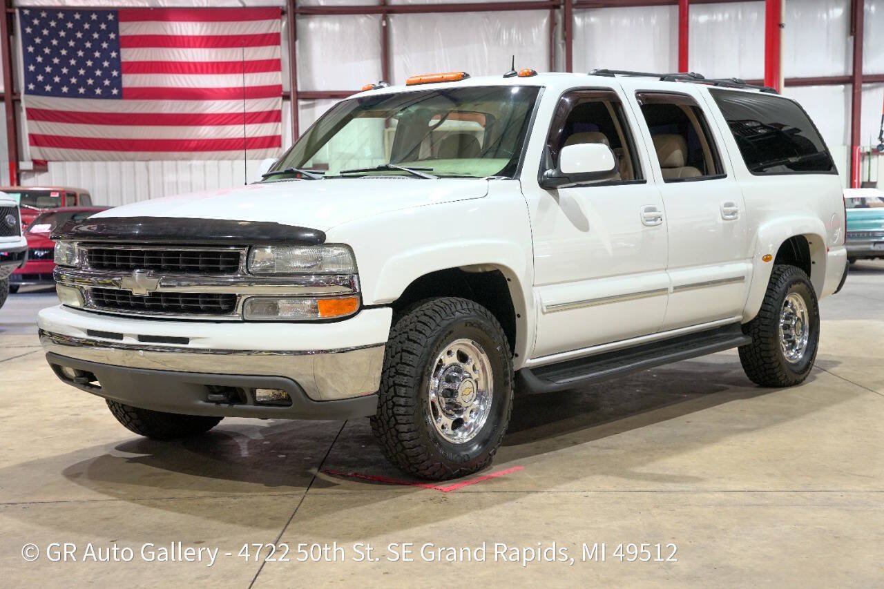 Used 2003 Chevrolet Suburban 2500 LT w/ LT Preferred Equipment Group AWD/4WD image 1
