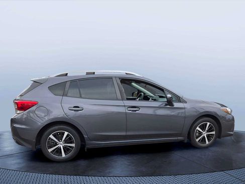 Used 2022 Subaru Impreza 2.0i Premium AWD/4WD image 3