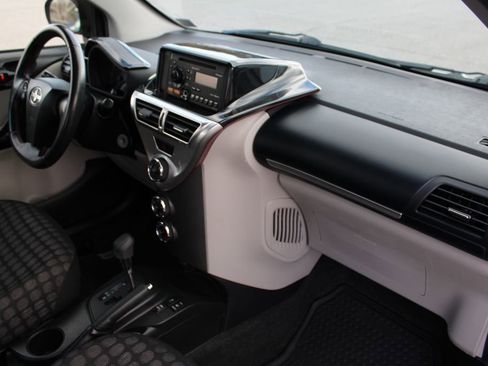 Used 2013 Scion iQ image 38