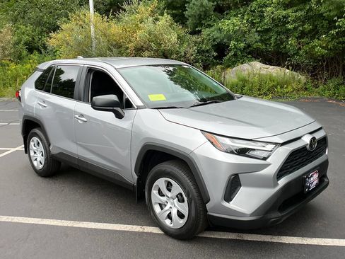 Used 2023 Toyota RAV4 LE AWD/4WD image 7