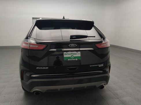 Used 2019 Ford Edge Titanium FWD image 6