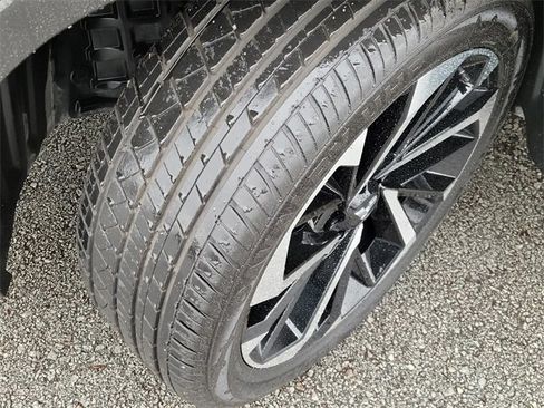 Used 2024 Mitsubishi Outlander SE image 20